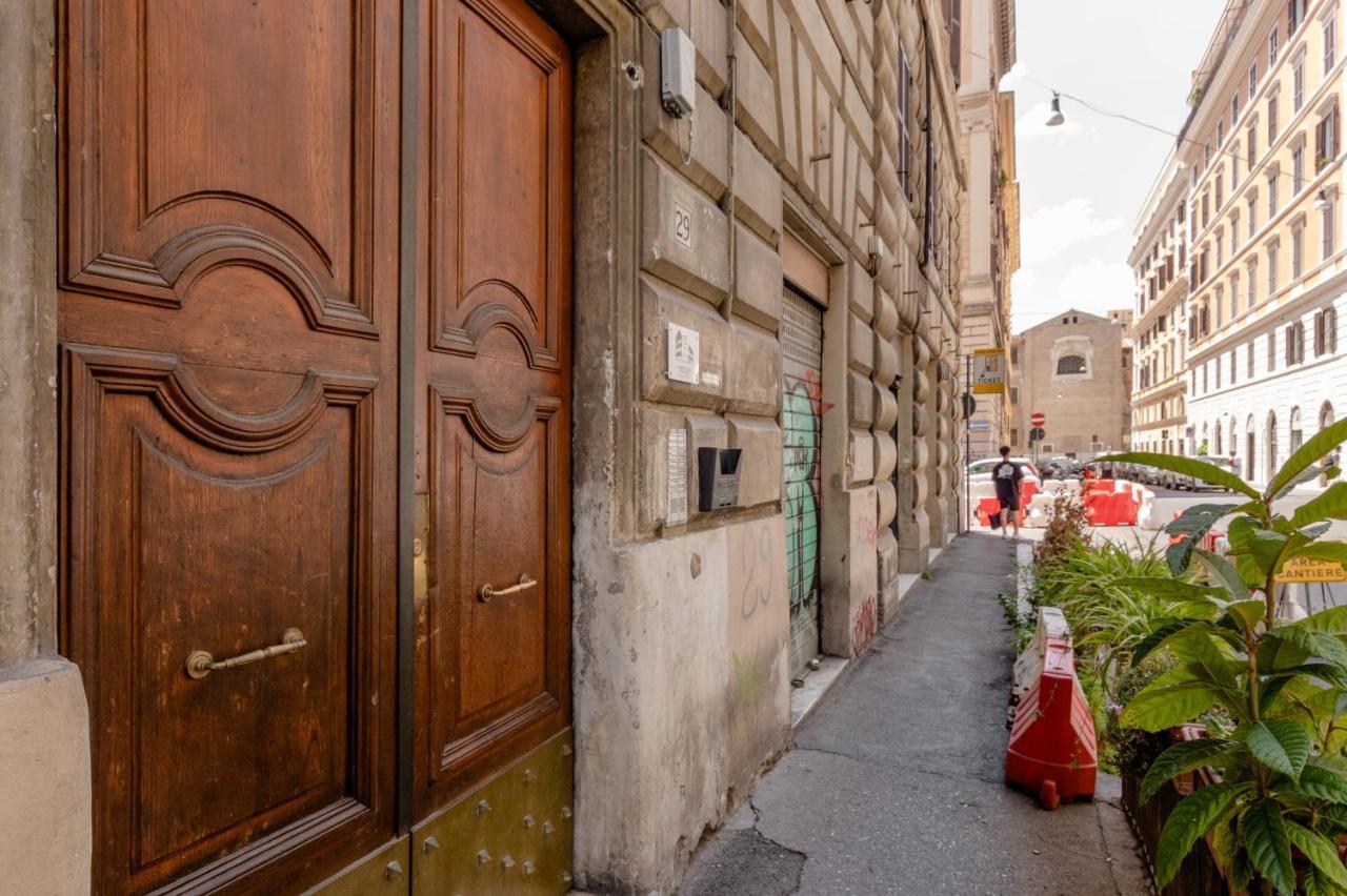 4-Bdr Apt Among Colosseum&Termini 10-People Apartment Rome Exterior photo